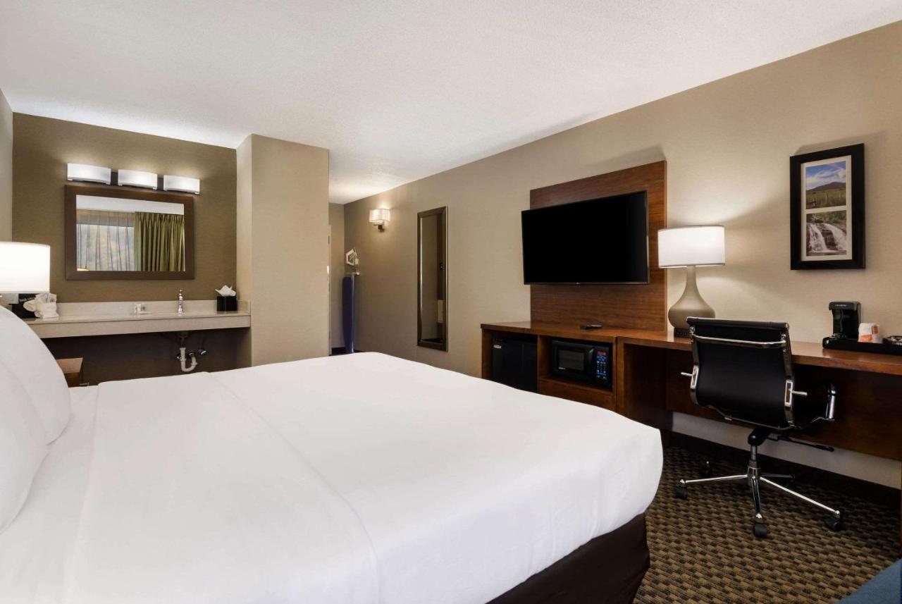 Comfort Inn Virginia Horse Center Lexington Buitenkant foto