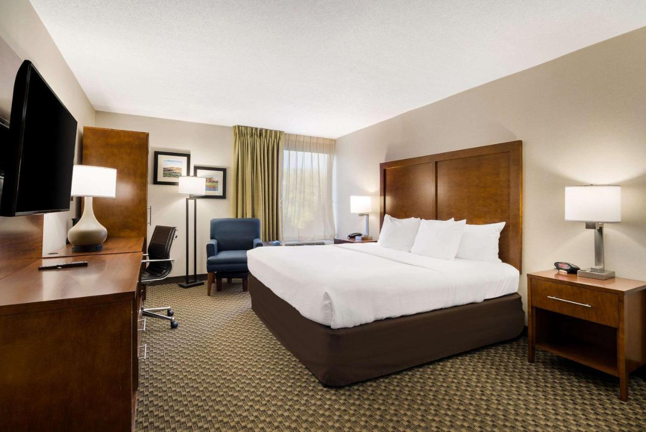 Comfort Inn Virginia Horse Center Lexington Buitenkant foto
