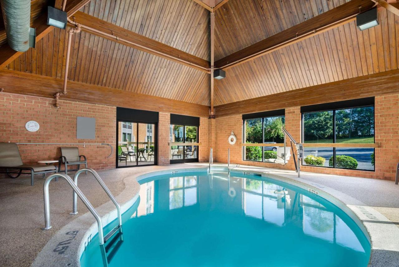 Comfort Inn Virginia Horse Center Lexington Buitenkant foto