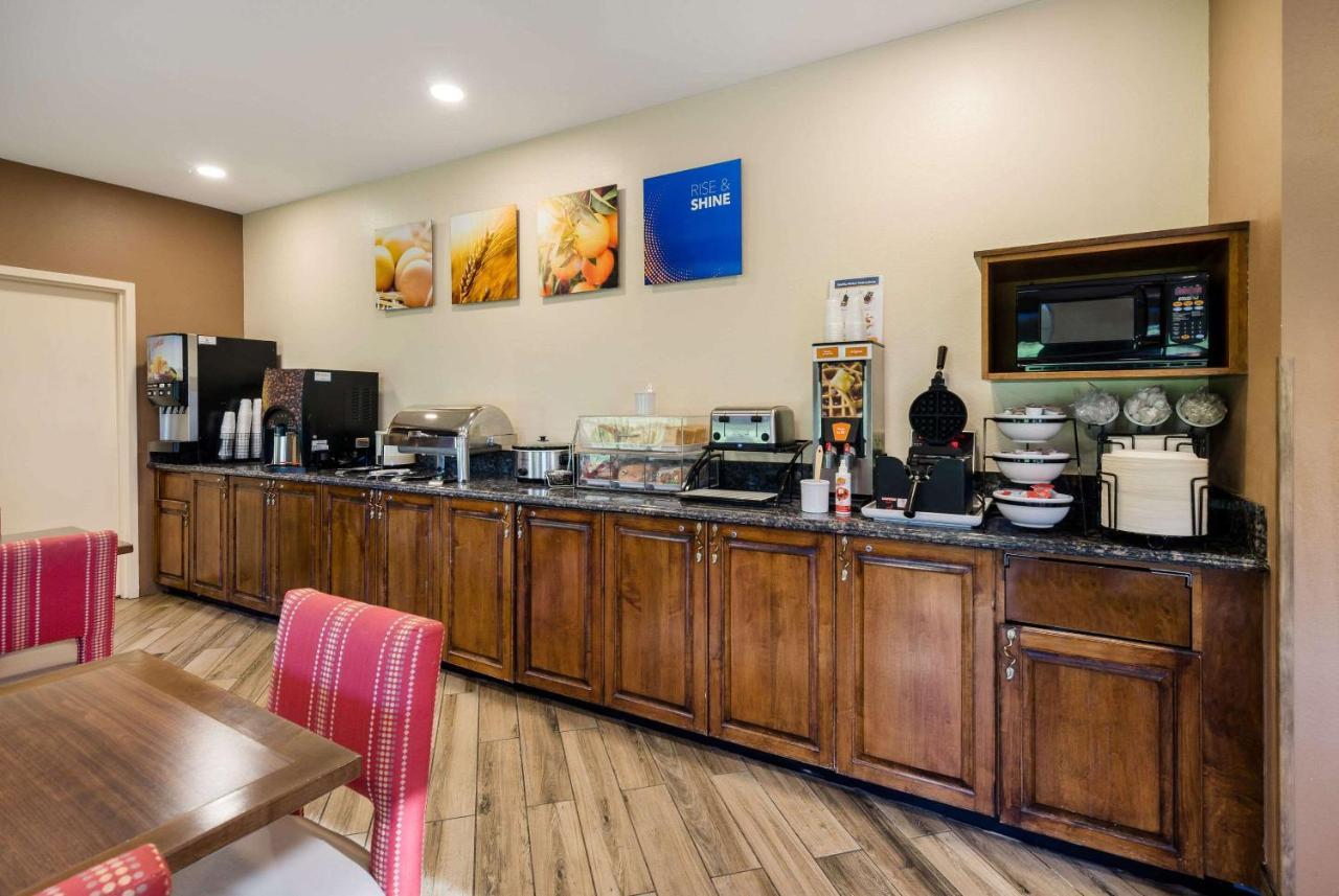 Comfort Inn Virginia Horse Center Lexington Buitenkant foto