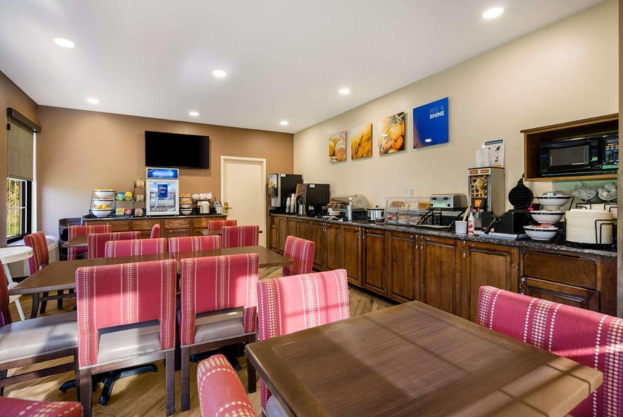 Comfort Inn Virginia Horse Center Lexington Buitenkant foto